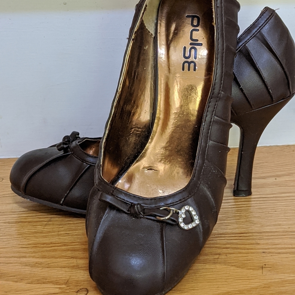 Pulse Heels - Picture 1 of 1